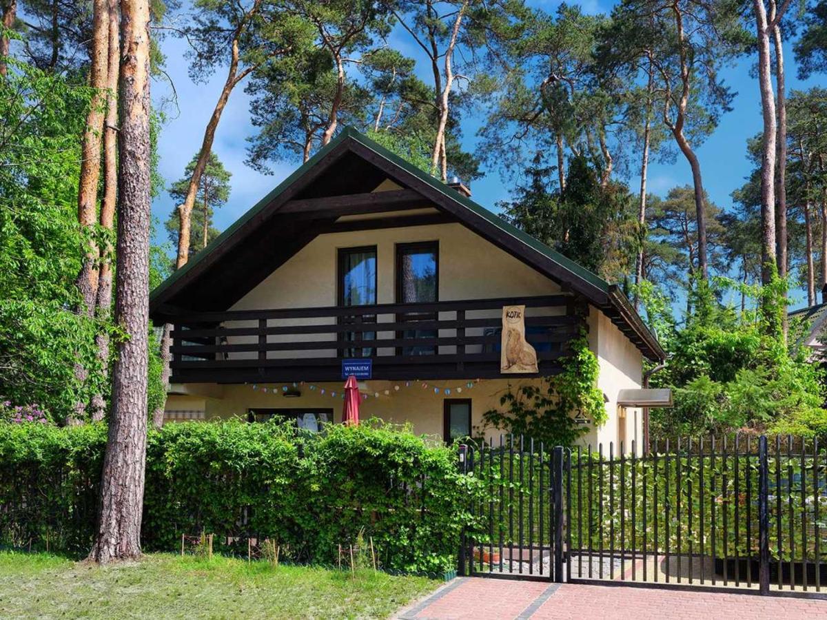 Dom Kotik W Lukecinie Villa Exterior photo